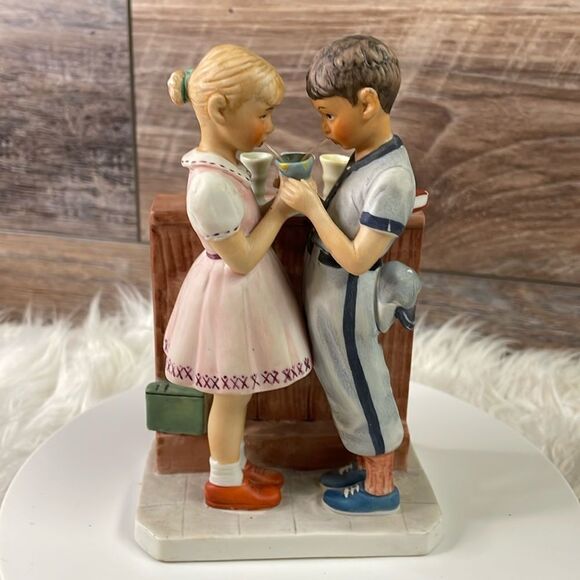 Gorham Figurine Inspired byNorman Rockwell Painting”A Day in the Life of a Boy” - Picture 1 of 8